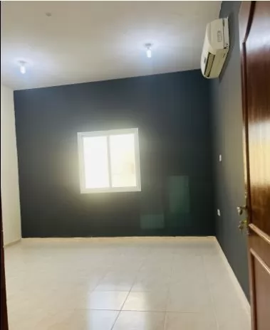 Residential Ready Property 1 Bedroom U/F Apartment  for rent in Al Sadd , Doha #15288 - 1  image 
