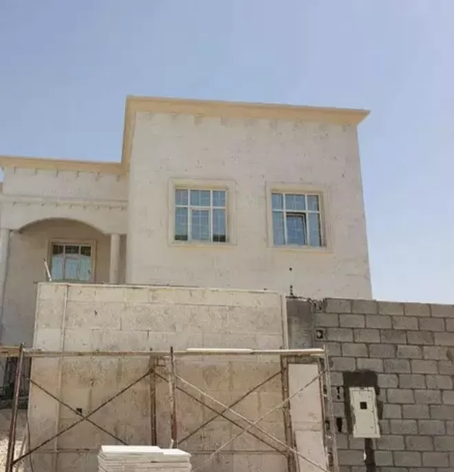 Wohn Klaar eigendom 6 Schlafzimmer U/F Alleinstehende Villa  zu verkaufen in Al Sadd , Doha #15289 - 1  image 