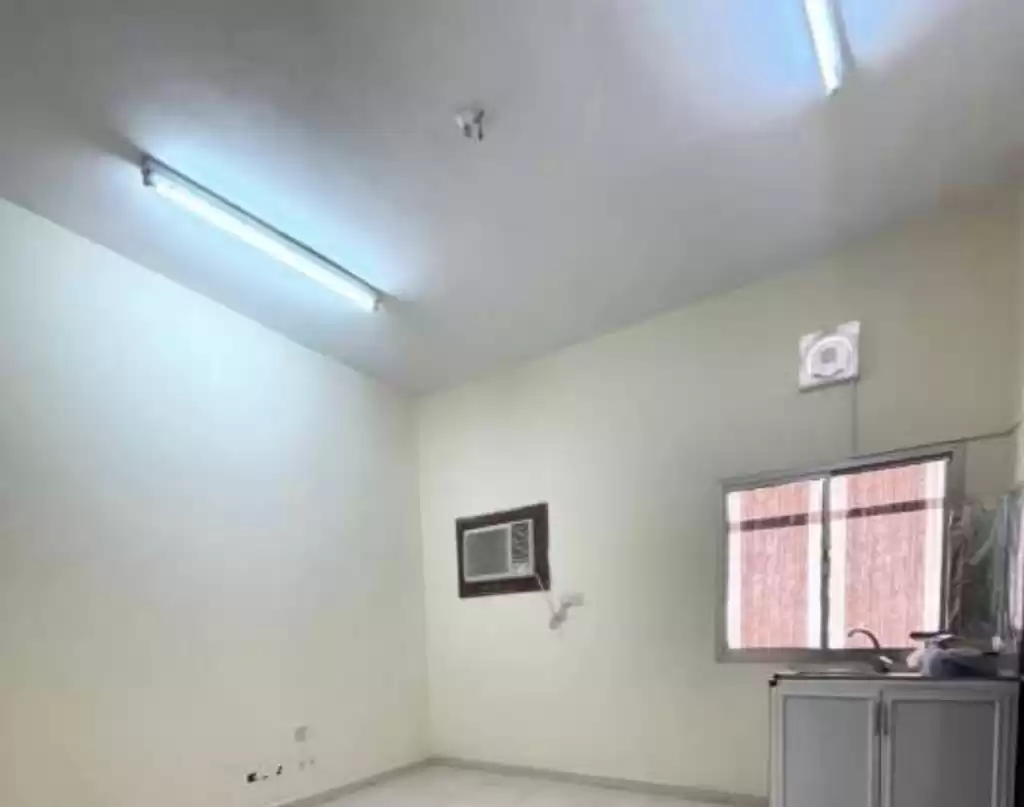 Residential Ready Property 1 Bedroom U/F Apartment  for rent in Al Sadd , Doha #15295 - 1  image 