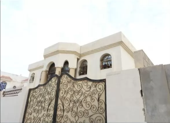 Residential Ready Property 1 Bedroom U/F Standalone Villa  for rent in Al-Thumama , Doha-Qatar #15300 - 1  image 