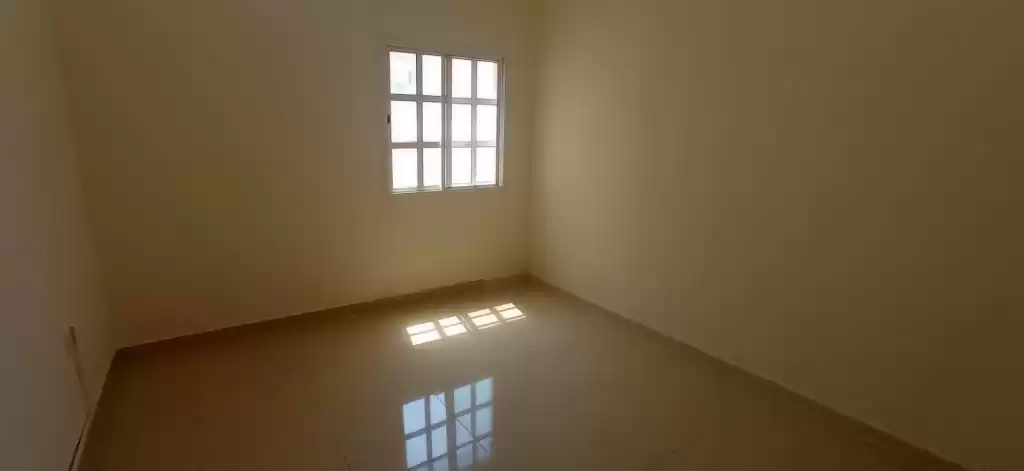 Residential Ready Property 2 Bedrooms U/F Standalone Villa  for rent in Al Sadd , Doha #15316 - 1  image 