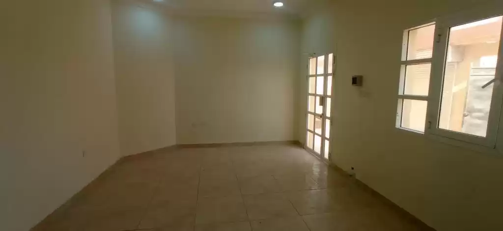 Residential Ready Property 7+ Bedrooms U/F Standalone Villa  for rent in Al Sadd , Doha #15317 - 1  image 