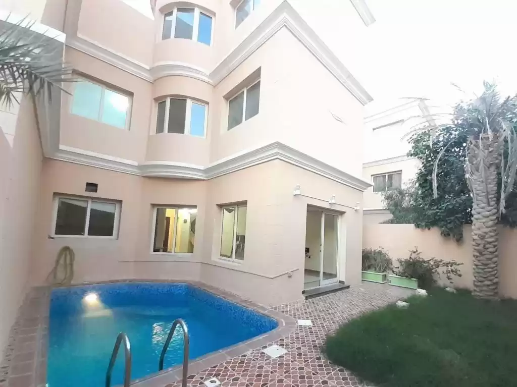 Residencial Listo Propiedad 4 habitaciones S / F Villa en Compound  alquiler en al-sad , Doha #15333 - 1  image 