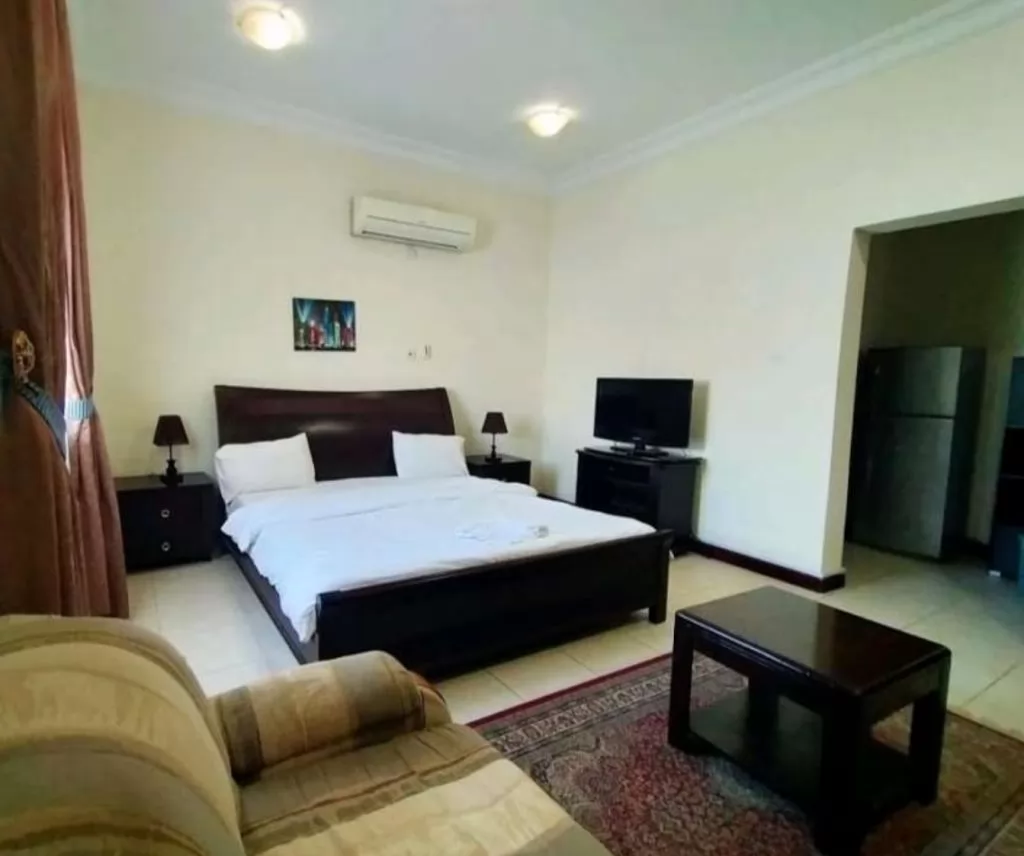 Résidentiel Propriété prête 1 chambre F / F Appartement  a louer au Doha #15343 - 1  image 