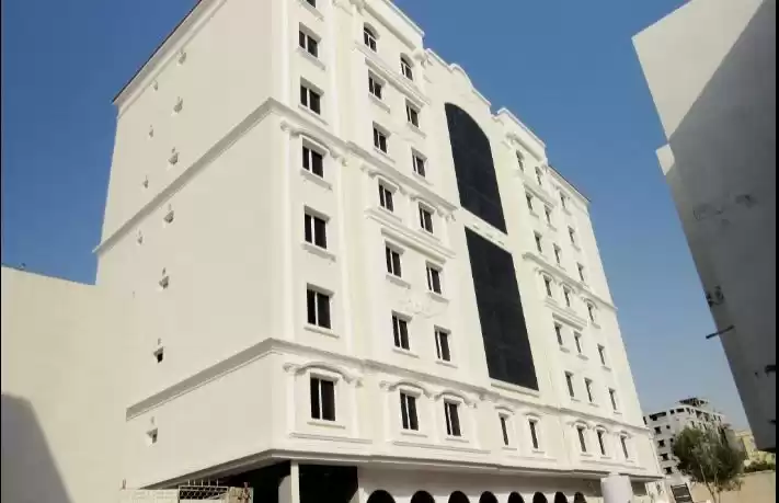 Жилой Готовая недвижимость 2 спальни Н/Ф Квартира  в аренду в Аль-Садд , Доха #15364 - 1  image 
