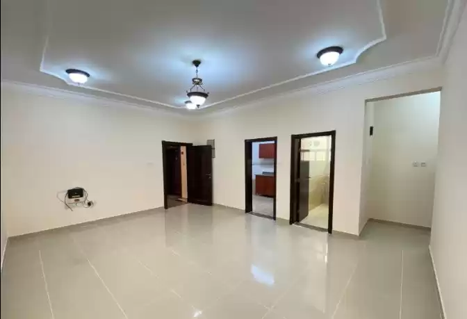 Wohn Klaar eigendom 2 Schlafzimmer U/F Wohnung  zu vermieten in Al Sadd , Doha #15384 - 1  image 