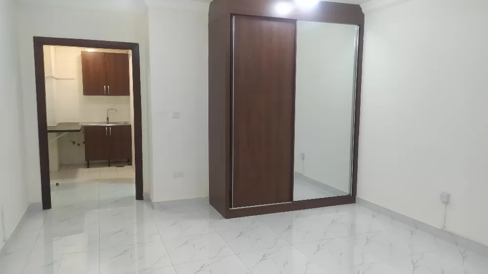 Residential Ready Property 1 Bedroom U/F Penthouse  for rent in Doha-Qatar #15416 - 1  image 