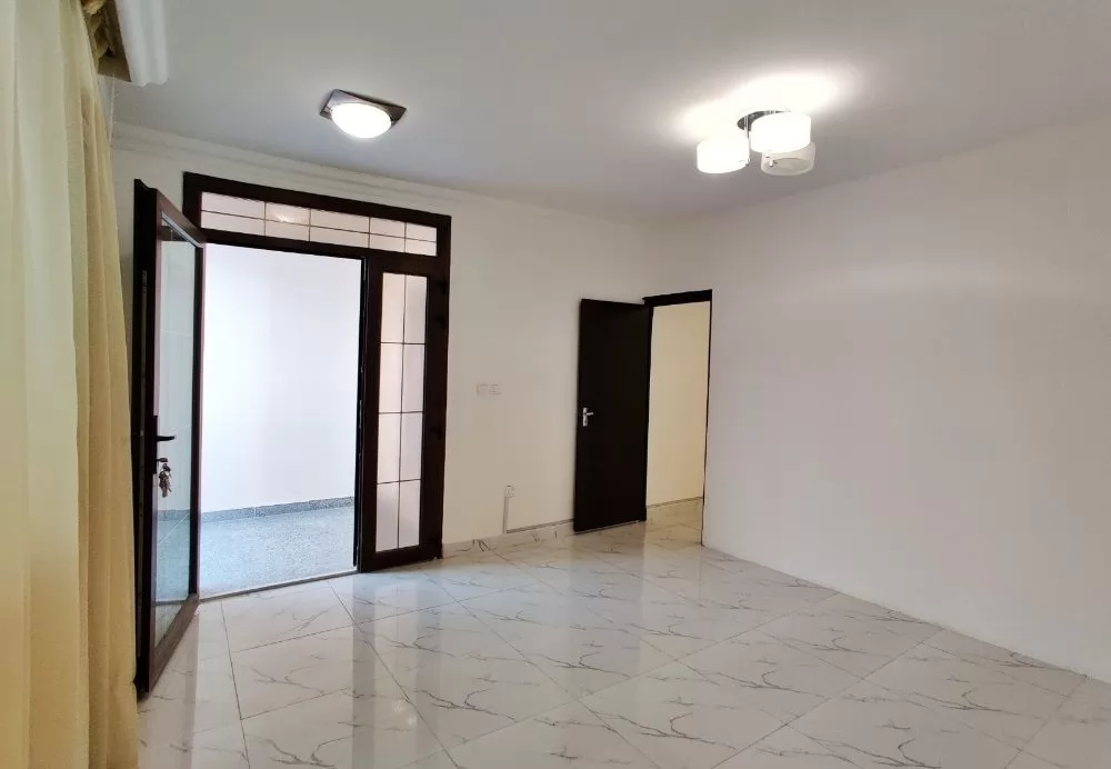 Residential Ready Property 1 Bedroom U/F Penthouse  for rent in Doha-Qatar #15420 - 1  image 