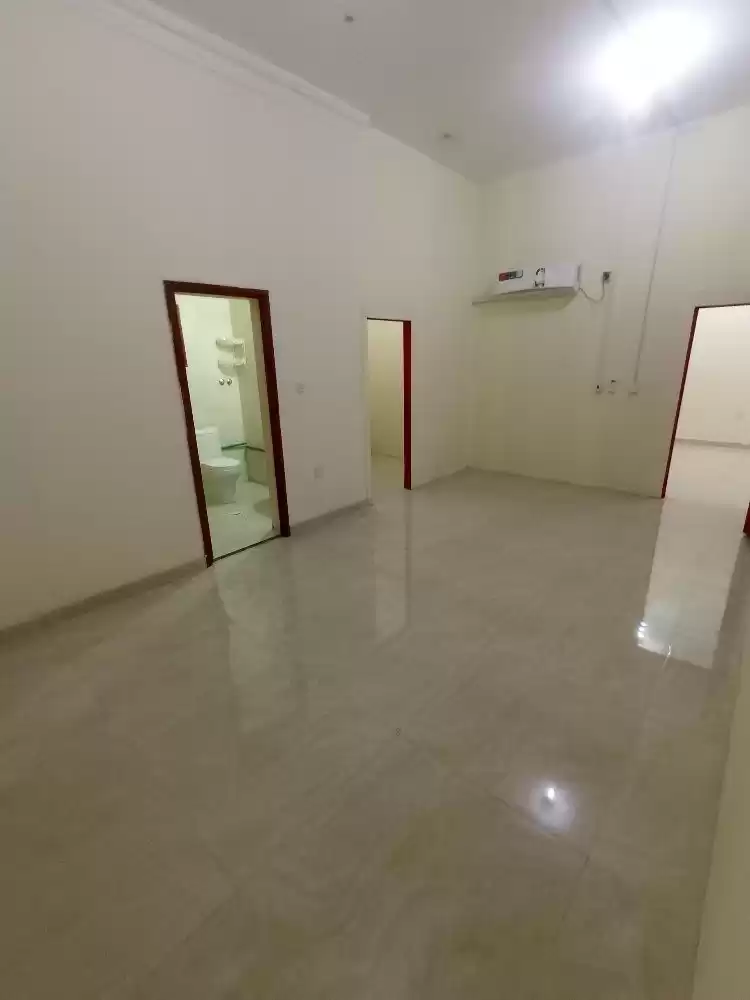 Residential Ready Property 1 Bedroom U/F Penthouse  for rent in Al Sadd , Doha #15421 - 1  image 
