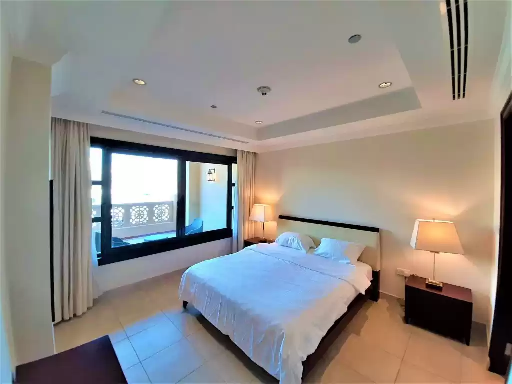 Wohn Klaar eigendom 2 Schlafzimmer F/F Stadthaus  zu vermieten in Al Sadd , Doha #15465 - 1  image 