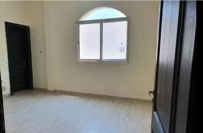 Residential Ready Property 5 Bedrooms U/F Villa in Compound  for rent in Al Sadd , Doha #15554 - 1  image 