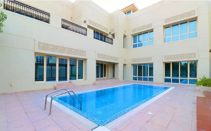 yerleşim Hazır Mülk 5 Yatak Odası S/F Müstakil Villa  kiralık içinde Al Sadd , Doha #15562 - 1  image 