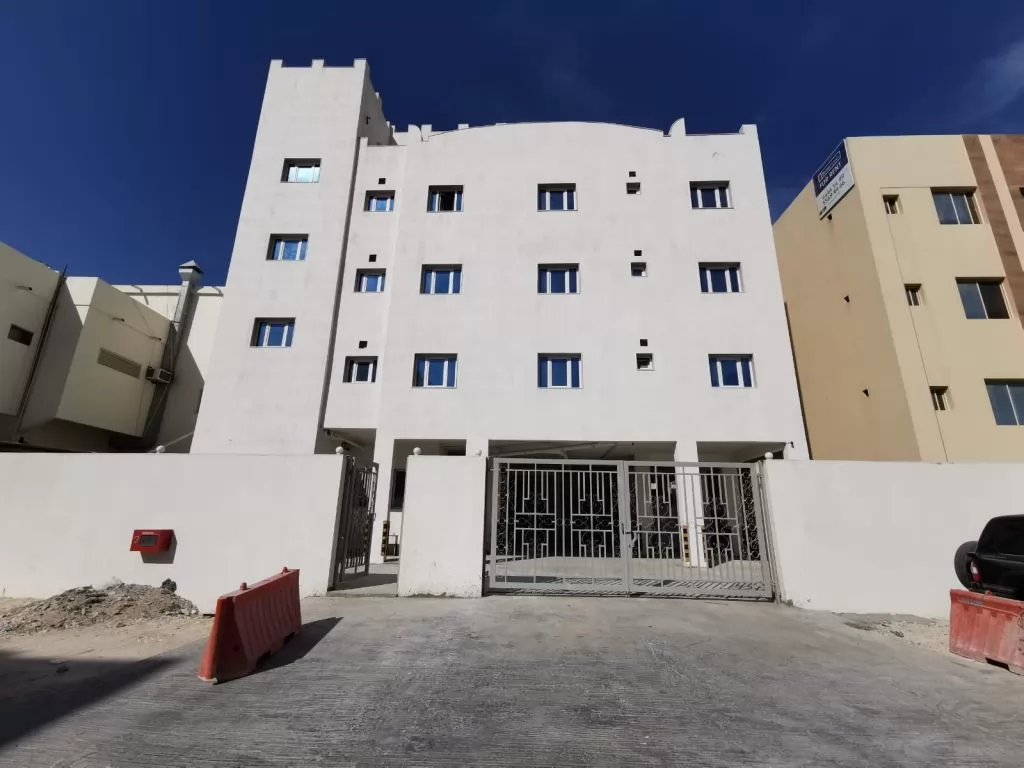 Residencial Listo Propiedad 2 dormitorios U / F Edificio  alquiler en al-sad , Doha #15572 - 1  image 