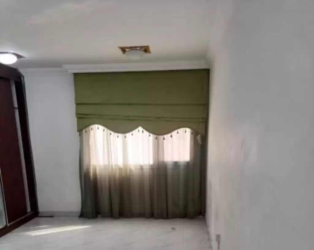 Wohn Klaar eigendom 1 Schlafzimmer U/F Wohnung  zu vermieten in Al Sadd , Doha #15584 - 1  image 