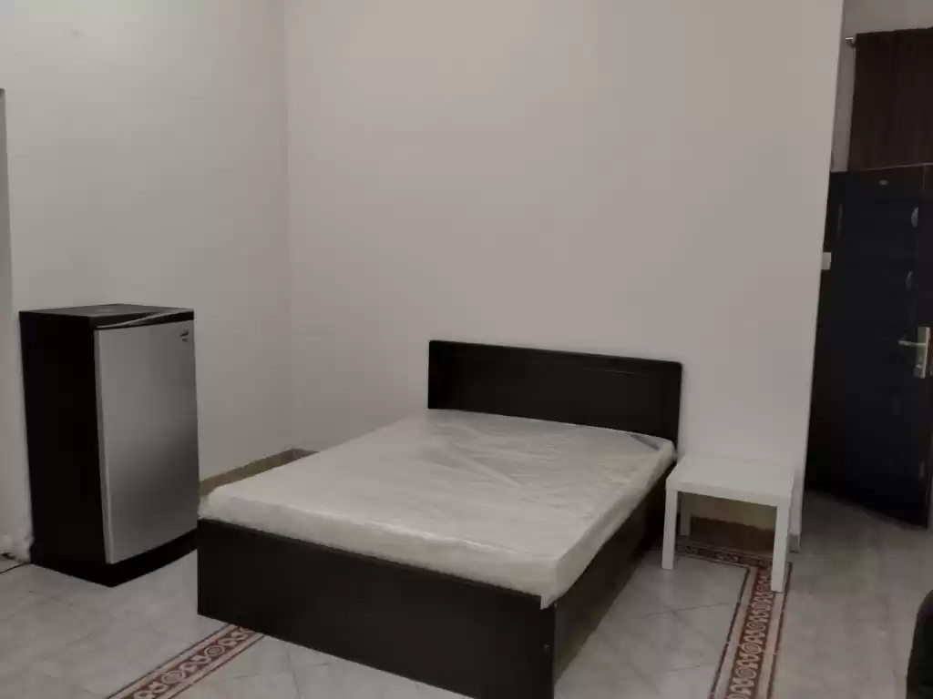 Residential Ready Property Studio F/F Apartment  for rent in Al Sadd , Doha #15596 - 1  image 