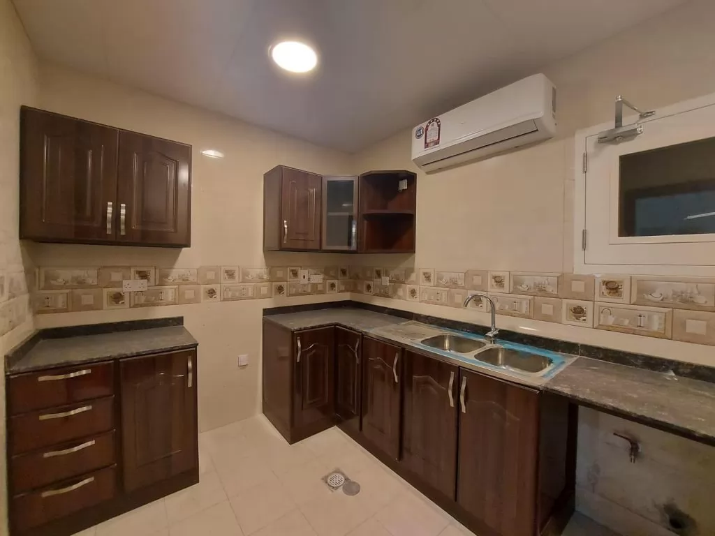 Residential Property 2 Bedrooms U/F Apartment  for rent in Al Wakrah #15604 - 2  image 