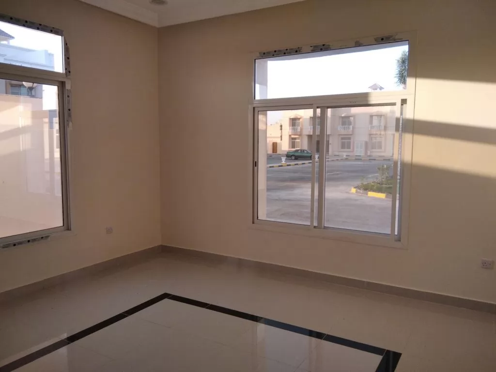 Residential Ready Property 1 Bedroom U/F Apartment  for rent in Al Sadd , Doha #15614 - 2  image 