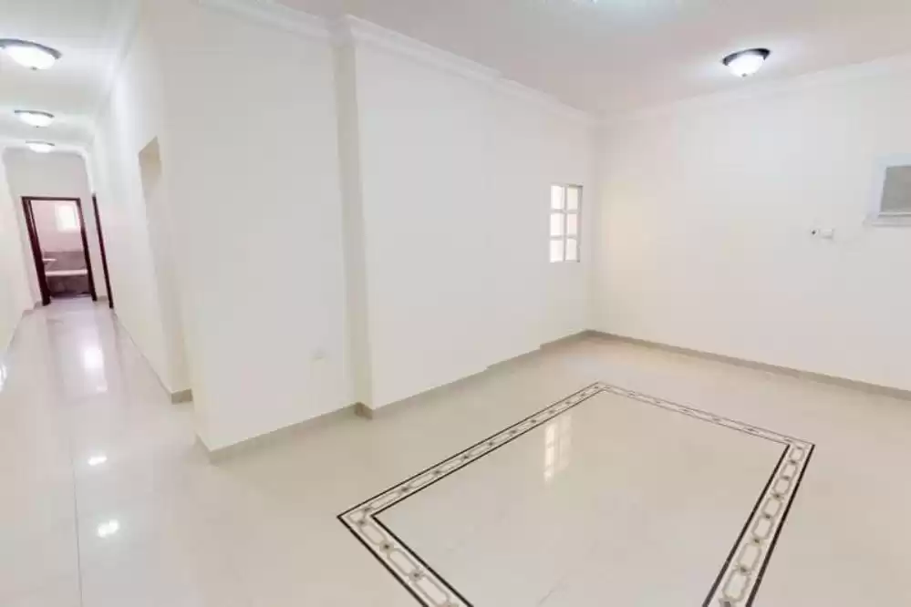 Residential Ready Property 2 Bedrooms U/F Apartment  for rent in Al Sadd , Doha #15616 - 1  image 