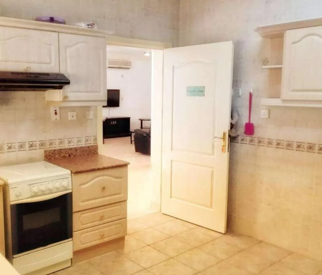 Residential Ready Property 3 Bedrooms F/F Villa in Compound  for rent in Al-Maamoura , Doha-Qatar #15652 - 1  image 