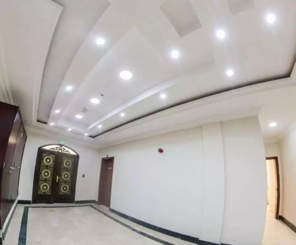 Residential Ready Property 2 Bedrooms U/F Apartment  for rent in Al Sadd , Doha #15659 - 1  image 