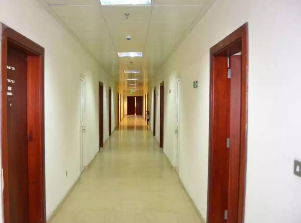 Résidentiel Propriété prête 7+ chambres U / f Logement de la main-d'œuvre  a louer au Doha #15694 - 1  image 