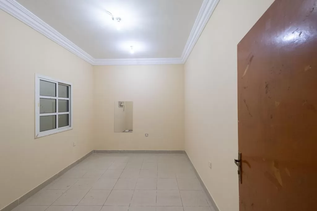 Residential Ready Property 3 Bedrooms S/F Apartment  for rent in Fereej-Bin-Omran , Doha-Qatar #15725 - 3  image 