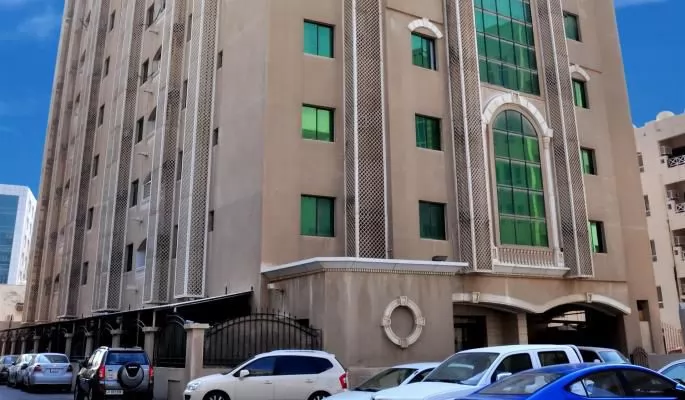 Residential Ready Property 2 Bedrooms U/F Apartment  for rent in Al Sadd , Doha #15737 - 1  image 