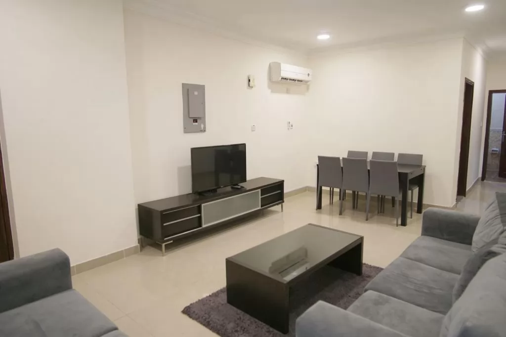 Residential Property 2 Bedrooms F/F Apartment  for rent in Al-Doha-Al-Jadeeda , Doha-Qatar #15740 - 1  image 