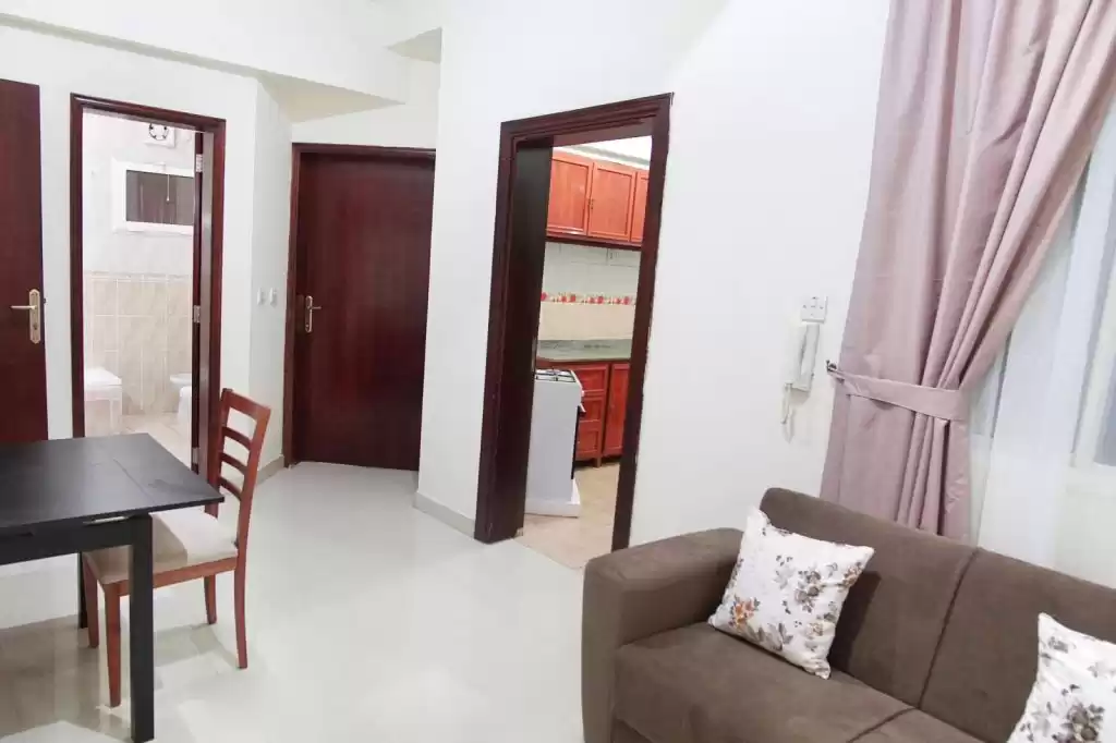 Wohn Klaar eigendom 1 Schlafzimmer F/F Wohnung  zu vermieten in Al Sadd , Doha #15756 - 1  image 