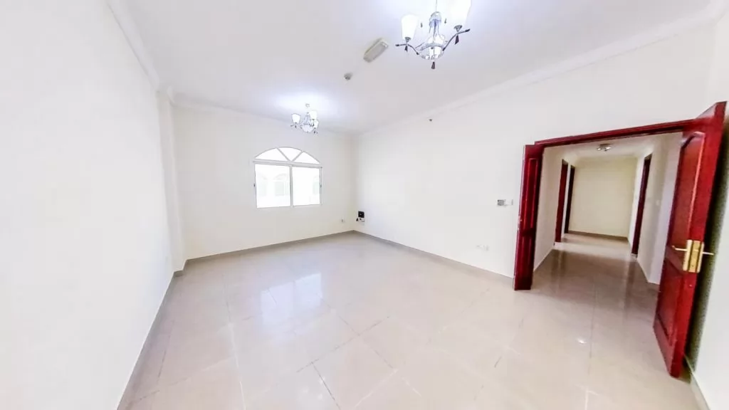 Residential Ready Property 2 Bedrooms U/F Apartment  for rent in Fereej-Bin-Mahmoud , Doha-Qatar #15773 - 1  image 