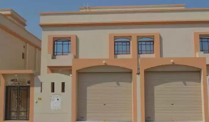 yerleşim Hazır Mülk 6 Yatak Odası U/F Müstakil Villa  kiralık içinde Al Sadd , Doha #15780 - 1  image 