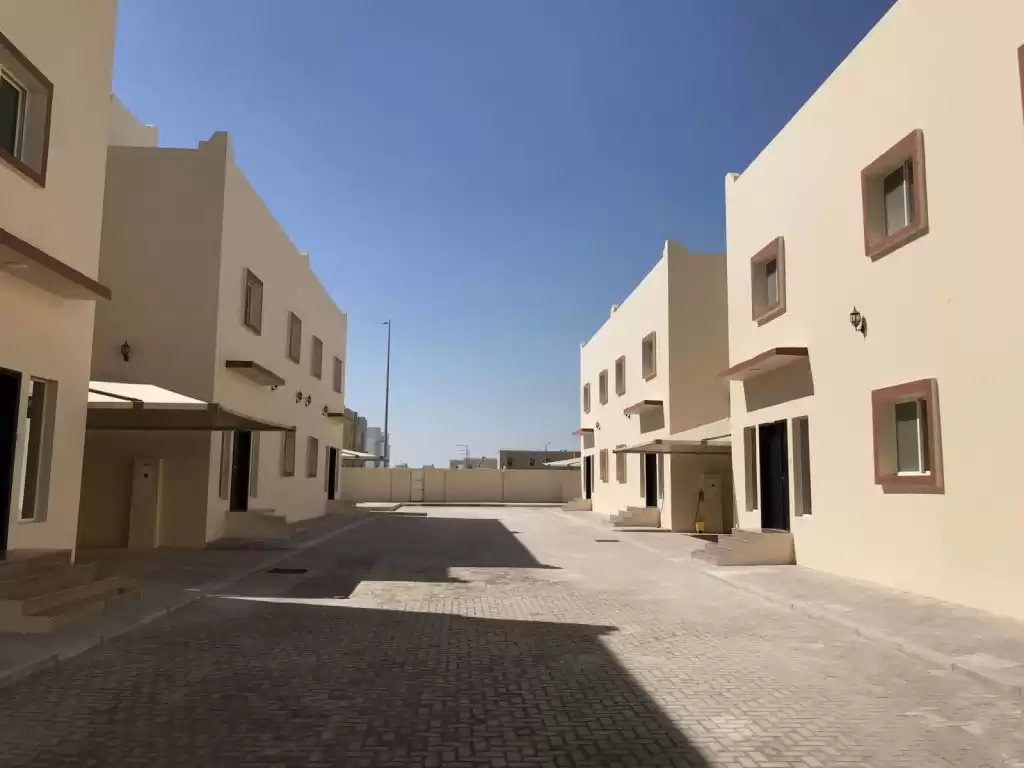 Residencial Listo Propiedad 6 habitaciones S / F Villa en Compound  alquiler en al-sad , Doha #15782 - 1  image 