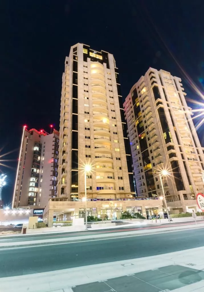Residential Property 2 Bedrooms S/F Apartment  for rent in Lusail , Doha-Qatar #15810 - 1  image 