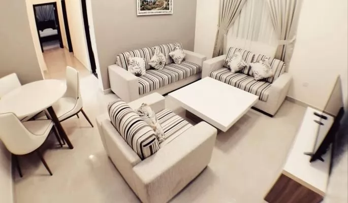 Wohn Klaar eigendom 2 Schlafzimmer F/F Wohnung  zu vermieten in Al Sadd , Doha #15821 - 1  image 