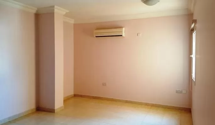 Residential Ready Property 2 Bedrooms S/F Apartment  for rent in Rawdat-Al-Khail , Al-Muntazah , Doha-Qatar #15852 - 1  image 