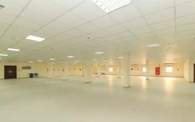 Commercial Ready Property U/F Warehouse  for rent in Al Sadd , Doha #15895 - 1  image 