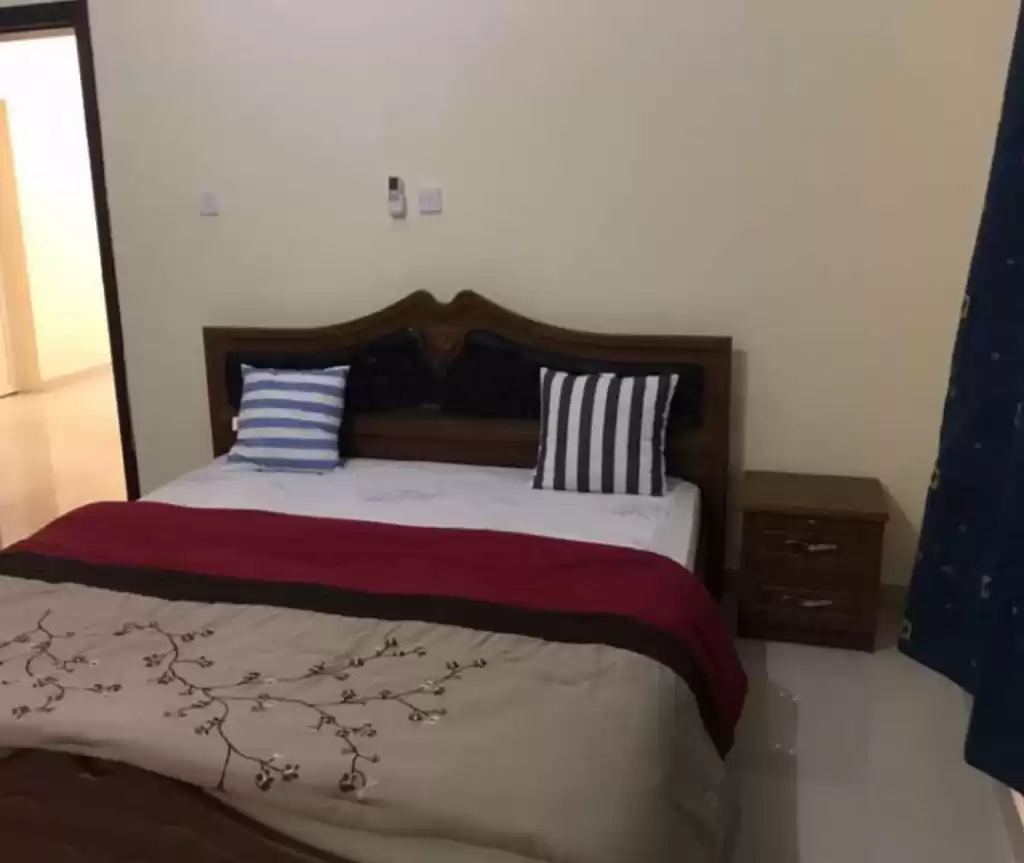 Wohn Klaar eigendom 2 Schlafzimmer F/F Wohnung  zu vermieten in Al Sadd , Doha #16019 - 1  image 