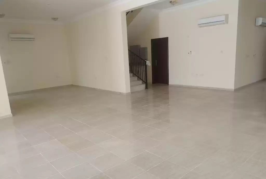 Commercial Ready Property U/F Standalone Villa  for rent in Al Sadd , Doha #16052 - 1  image 