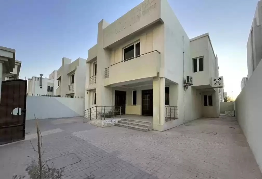 Commercial Ready Property U/F Standalone Villa  for rent in Doha #16056 - 1  image 