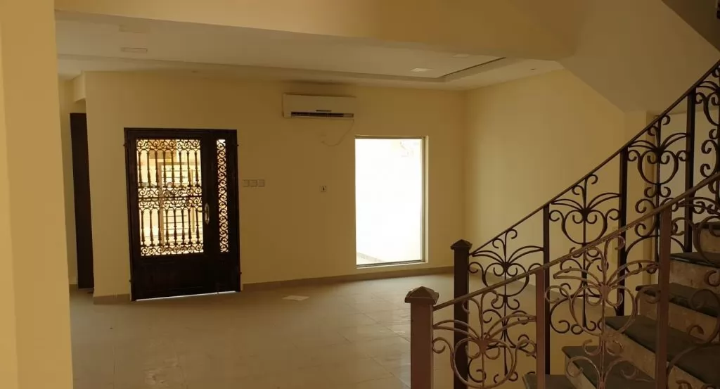 Коммерческий Готовая недвижимость Н/Ф Отдельная вилла  в аренду в Аль-Садд , Доха #16086 - 1  image 