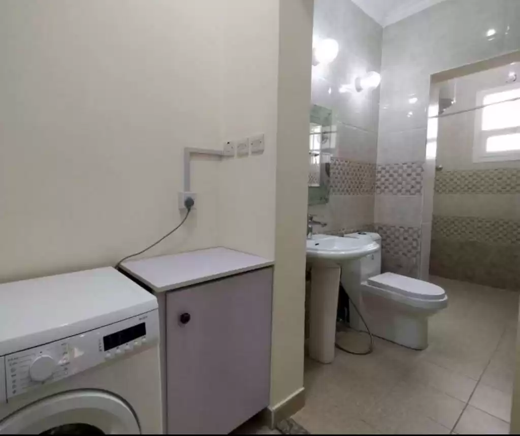 Residential Ready Property 1 Bedroom F/F Apartment  for rent in Al Sadd , Doha #16095 - 1  image 