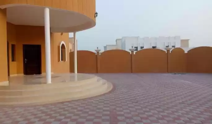 Жилой Готовая недвижимость 1 спальня С/Ж Квартира  в аренду в Аль-Садд , Доха #16112 - 1  image 