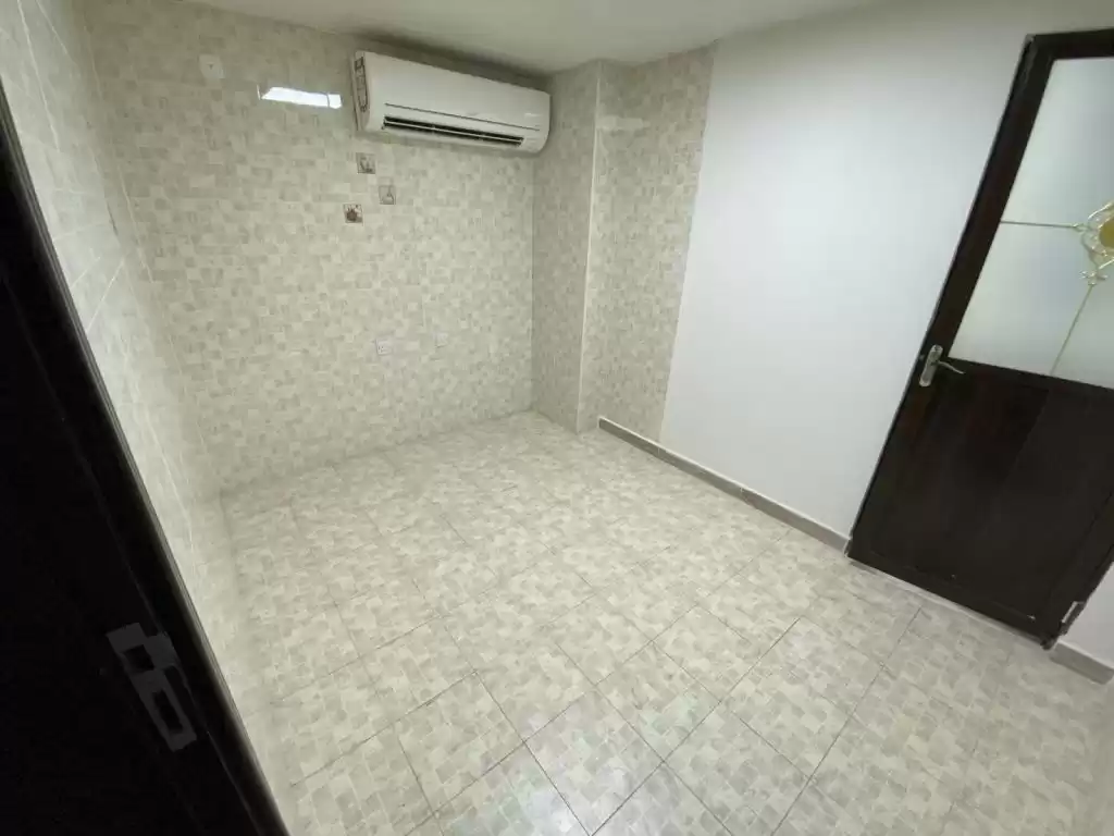 Residential Ready Property Studio U/F Apartment  for rent in Al Sadd , Doha #16131 - 1  image 