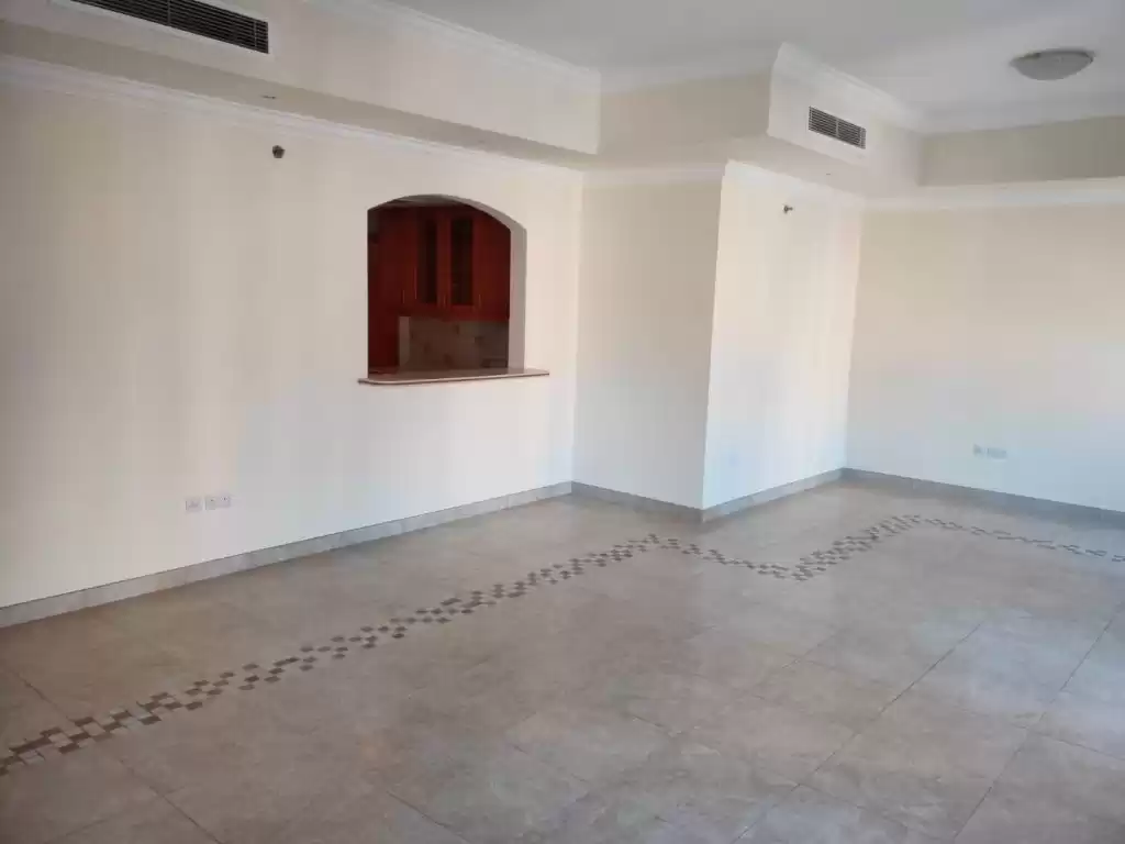 Wohn Klaar eigendom 3 Schlafzimmer S/F Wohnung  zu vermieten in Al Sadd , Doha #16136 - 1  image 