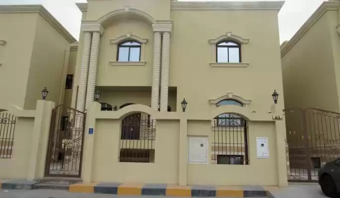 Жилой Готовая недвижимость 2 спальни Н/Ф Квартира  в аренду в Аль-Садд , Доха #16156 - 1  image 
