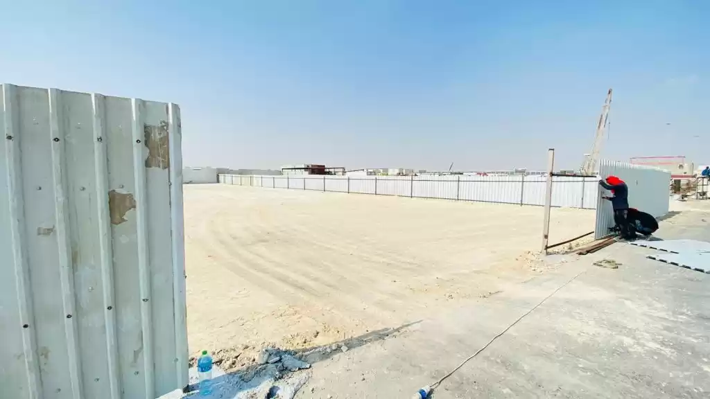 Terre Propriété prête Terrain Commercial  a louer au Al-Sadd , Doha #16241 - 1  image 