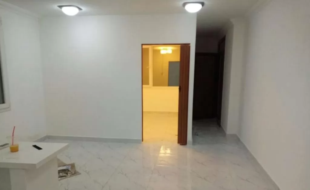 Residential Ready Property 1 Bedroom U/F Apartment  for rent in Doha-Qatar #16257 - 1  image 