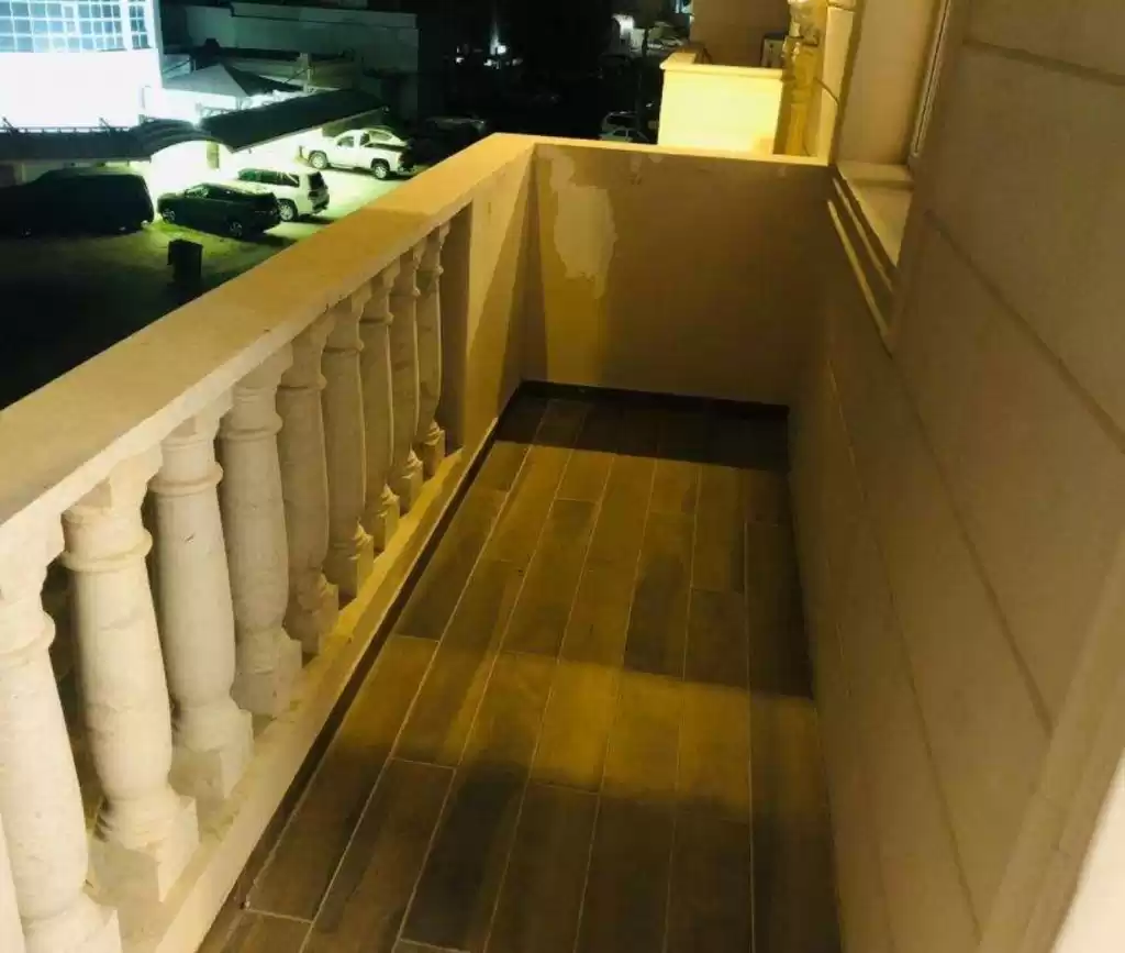 Residential Ready Property 2 Bedrooms U/F Apartment  for rent in Al Sadd , Doha #16288 - 1  image 