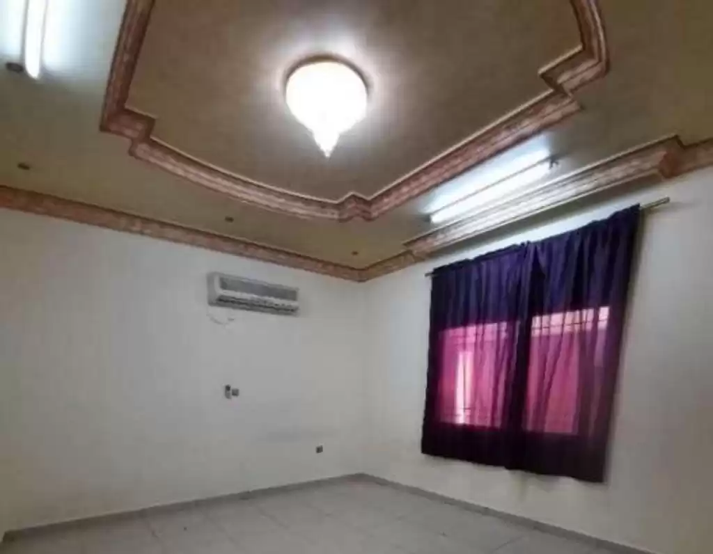 Wohn Klaar eigendom 1 Schlafzimmer U/F Wohnung  zu vermieten in Doha #16290 - 1  image 