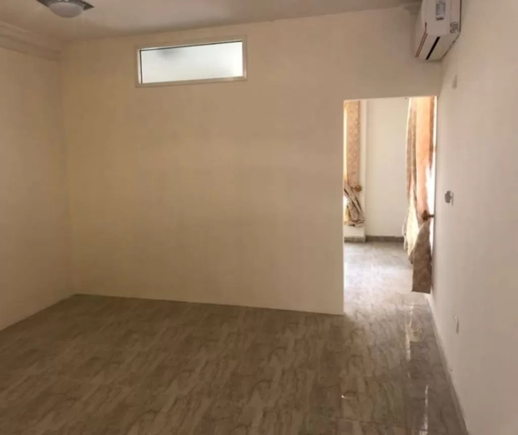 Residential Ready Property 1 Bedroom U/F Apartment  for rent in Doha-Qatar #16294 - 1  image 